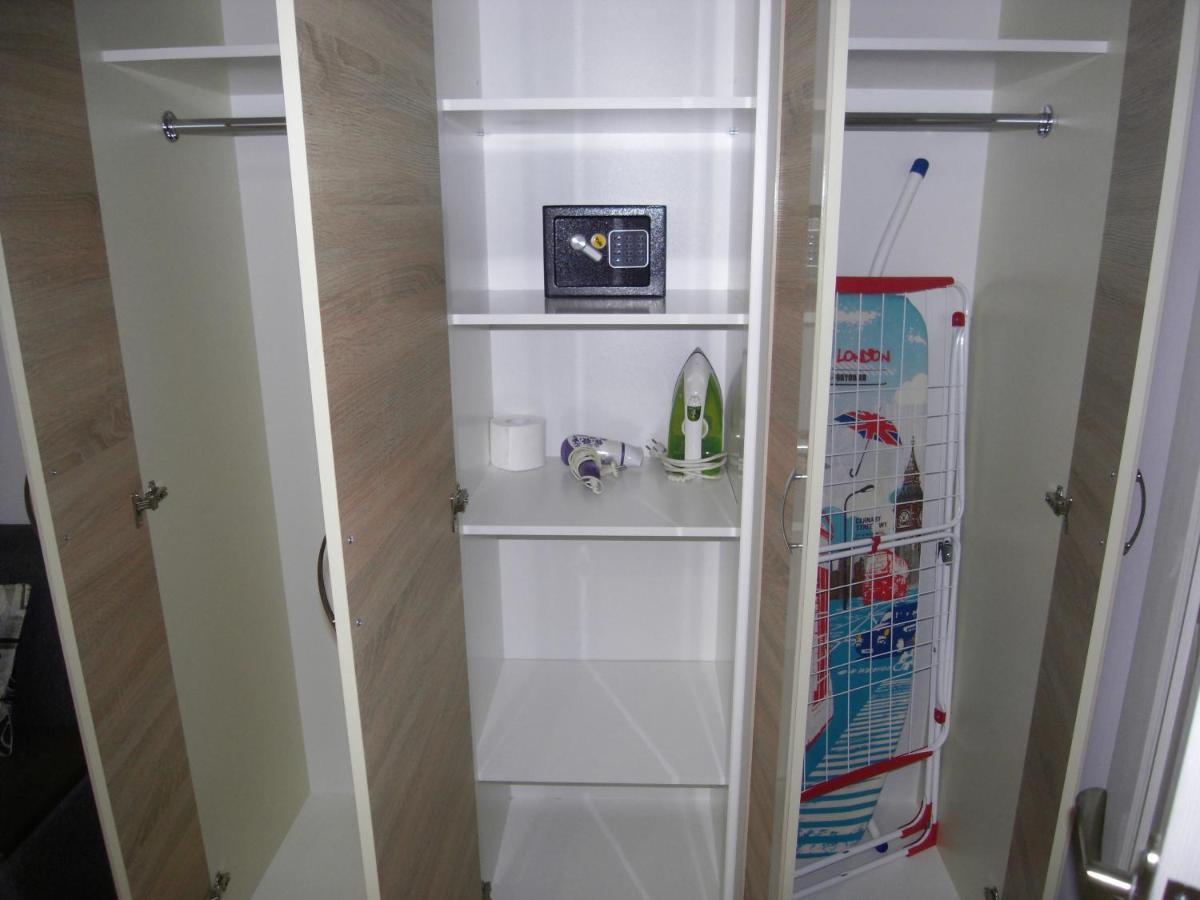 Modern Apartment Кишинев Екстериор снимка